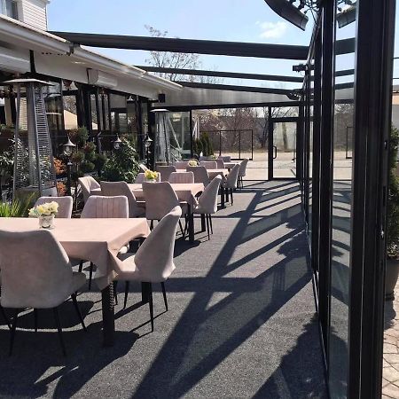 Комплекс Окей Hostel Shumen Bagian luar foto