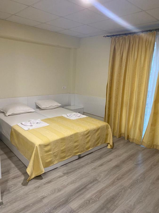 Комплекс Окей Hostel Shumen Bagian luar foto