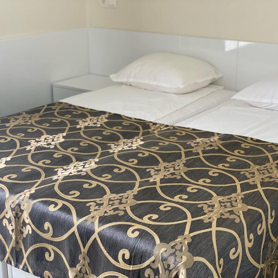 Комплекс Окей Hostel Shumen Bagian luar foto